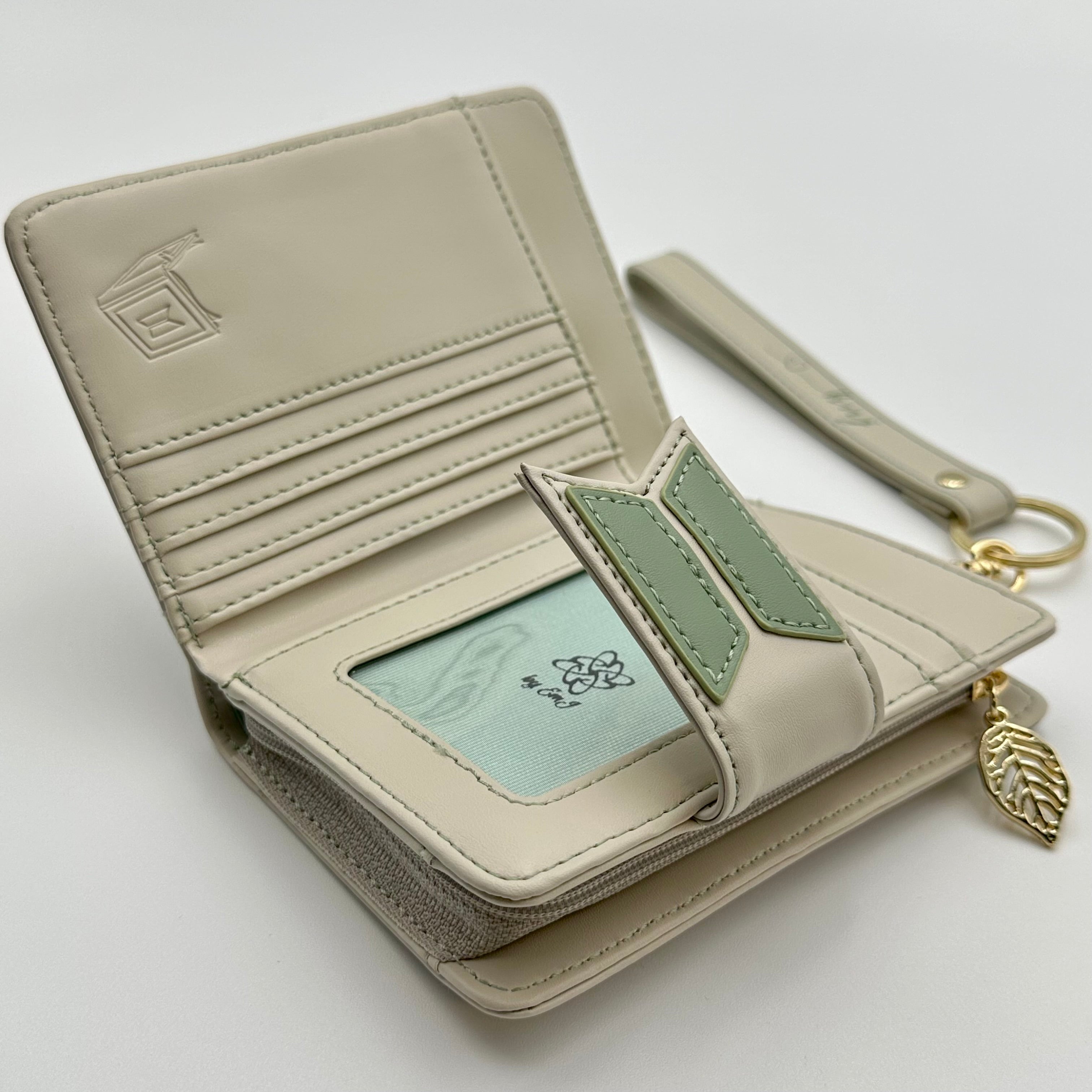 Trivia 承: Love Wallet