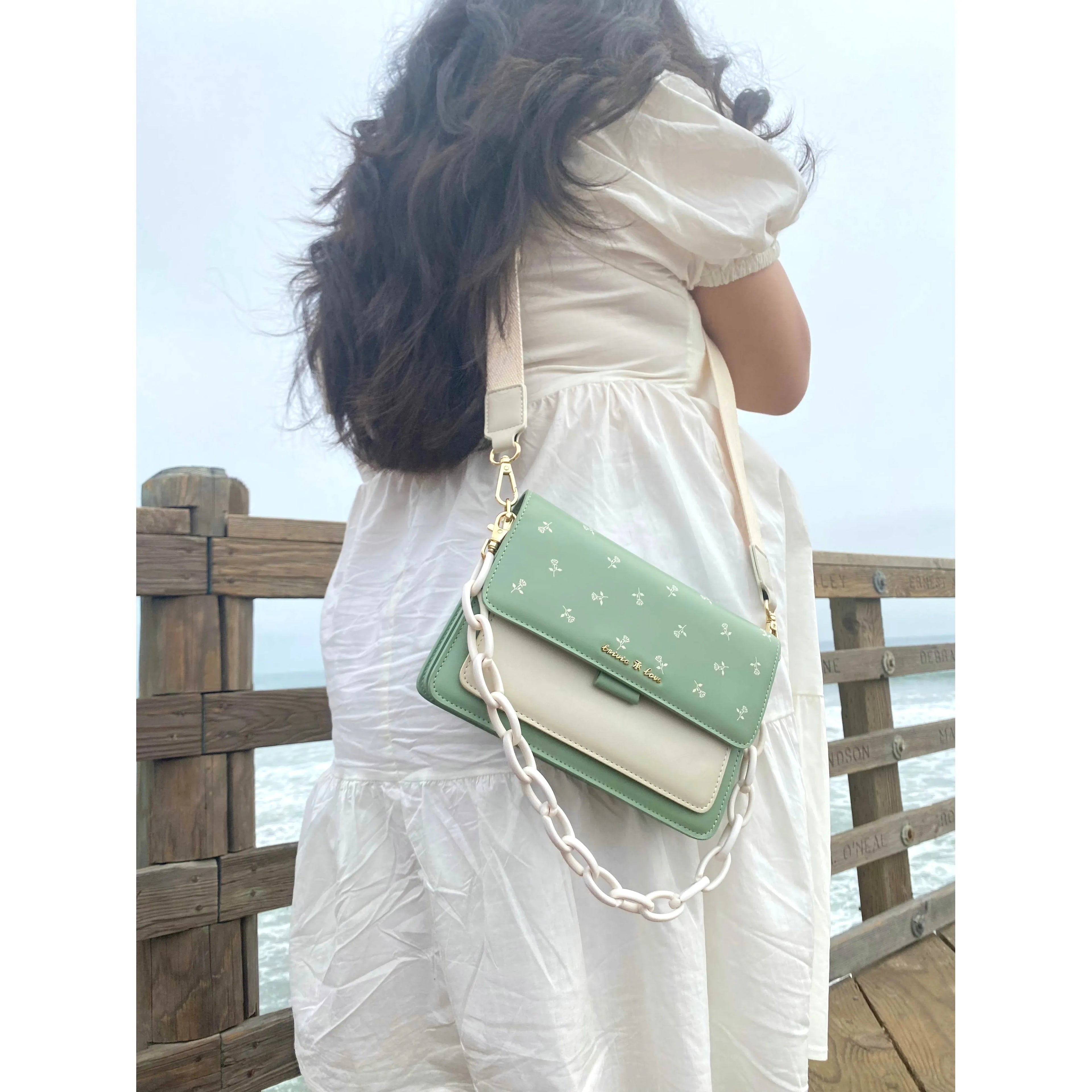 Trivia 承: Love Purse