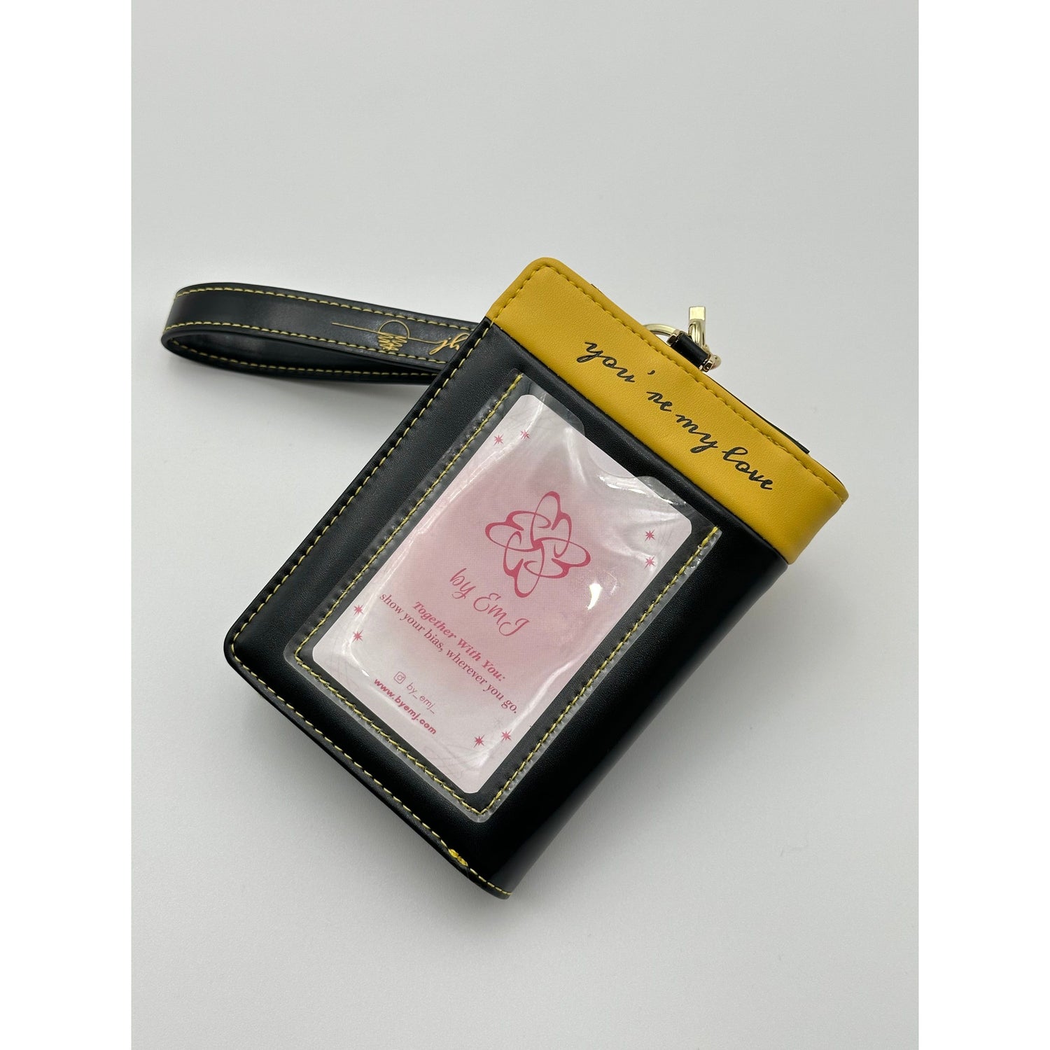 Trivia 起: Just Dance Wallet